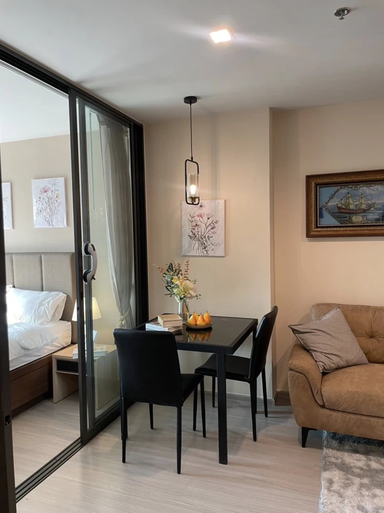 For rent: Life Ladprao, 1 bedroom, 1 bathroom. Fully furnished with complete amenities. Don't miss out!