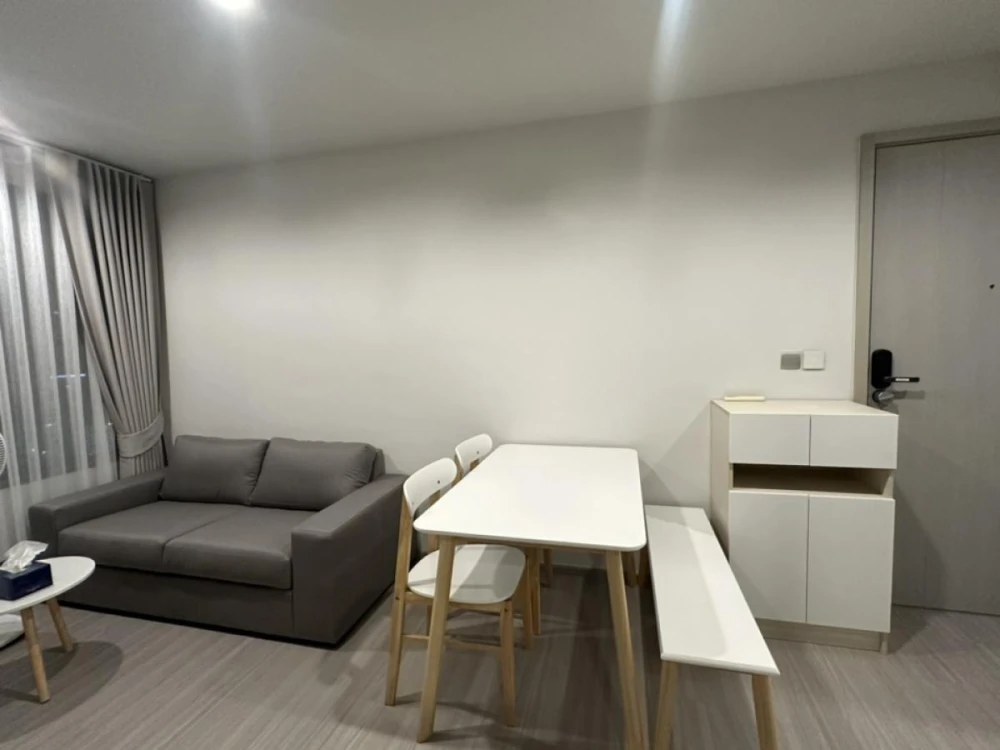 For rent: Life Ladprao, 2 bedrooms fully furnished, very move-in ready. Don't miss out! Book now!