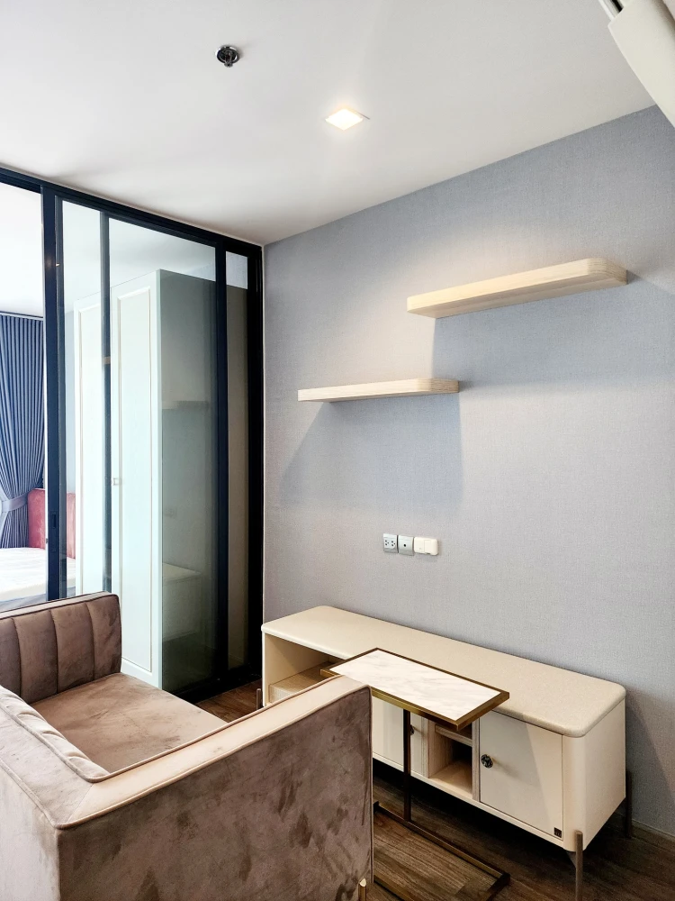 For rent: Life Ladprao Valley, 1 bedroom, 1 bathroom, auspicious room number, fully furnished, beautiful city view.