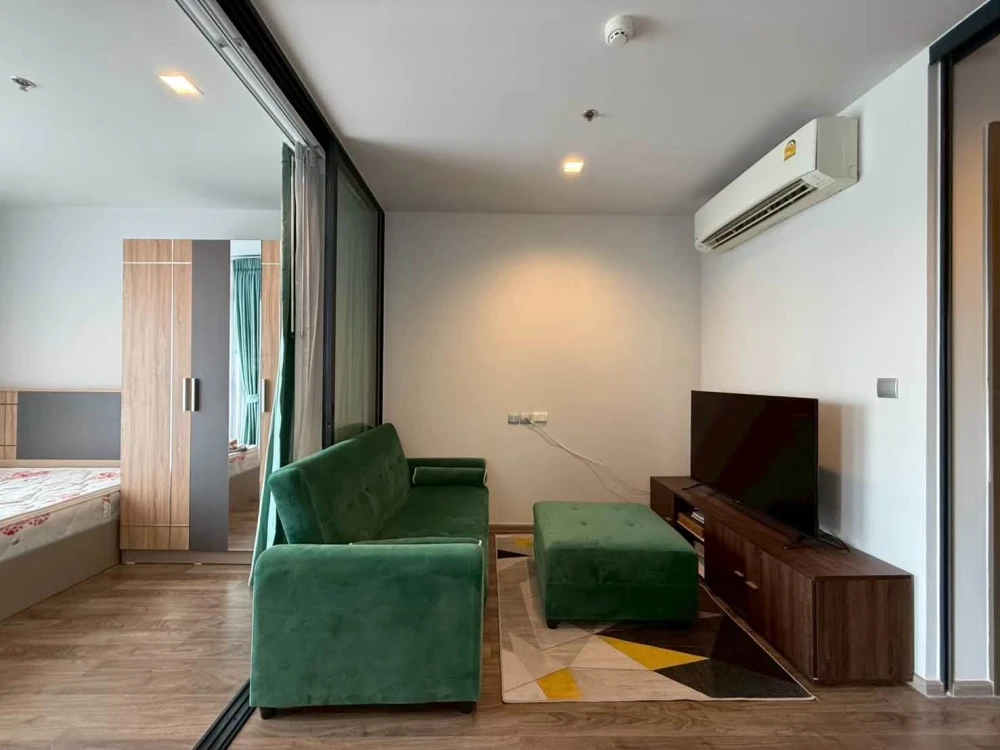 For rent: Life Ladprao Valley, 18th floor, fully furnished unit. Book now! Don't miss out!