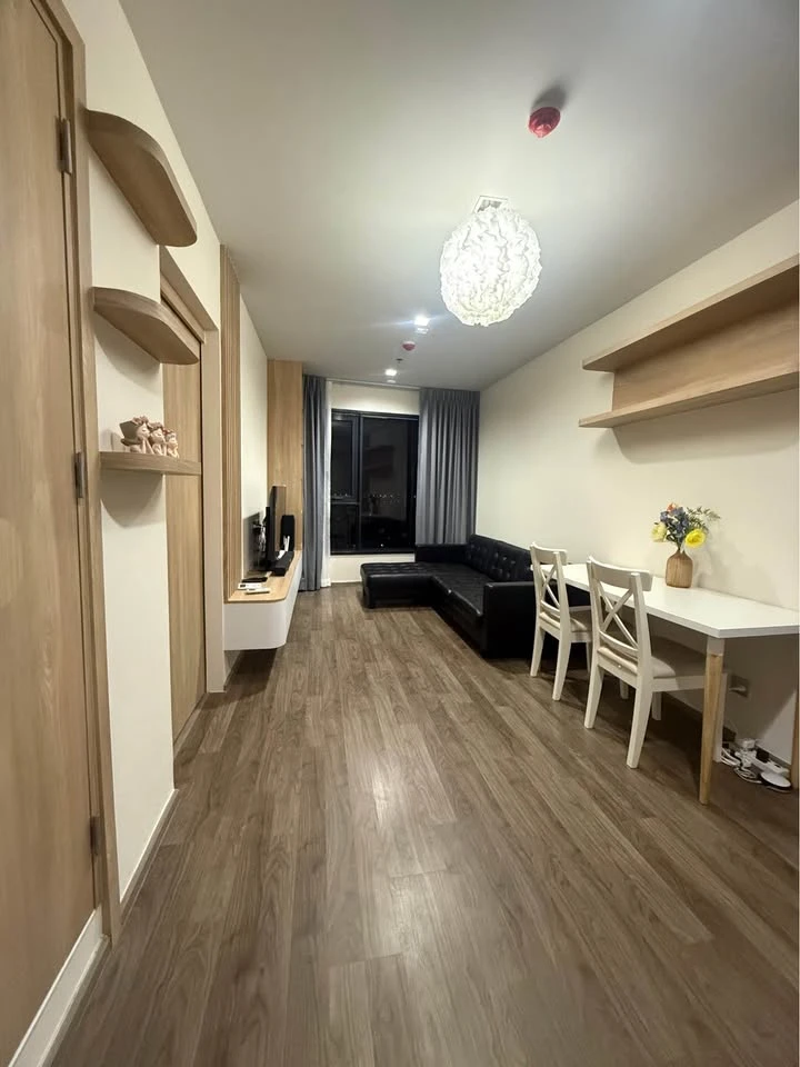 For rent: Life Ladprao Valley, 29th floor. Beautiful, spacious view. Excellent feng shui, "Emperor" feng shui, enhancing success. Don't miss out!