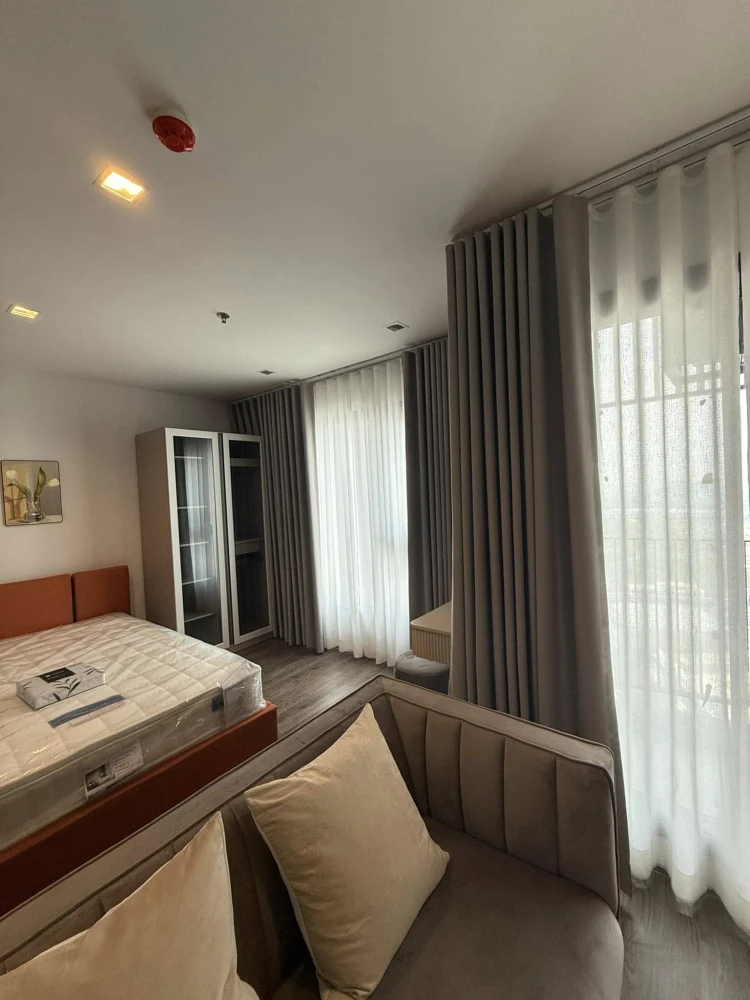 For rent: Life Ladprao Valley, 40th floor, view of Chatuchak Park, complete electrical appliances, hurry and reserve now before it's gone.