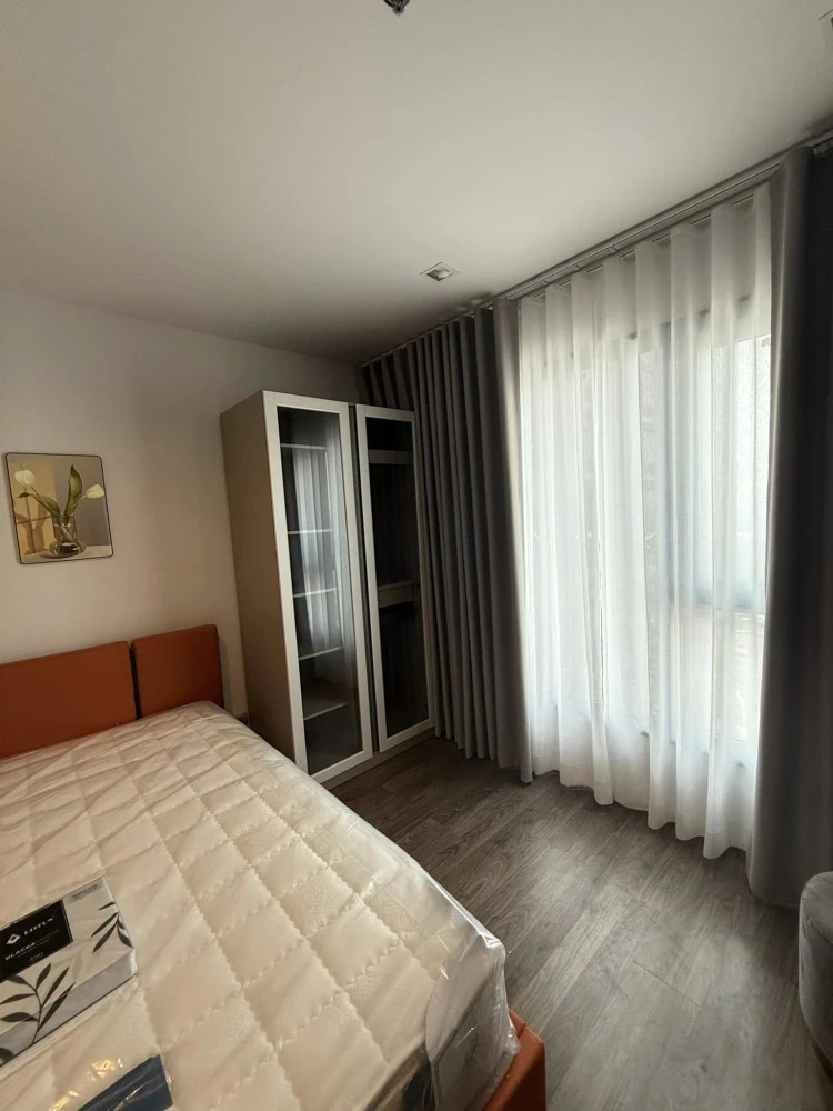 For rent: Life Ladprao Valley, 40th floor, view of Chatuchak Park, complete electrical appliances, hurry and reserve now before it's gone.