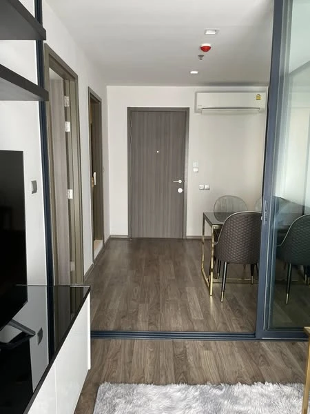 For rent: Life Ladprao Valley, 42nd floor, spacious room, comfortable, fully furnished, book now, hurry!
