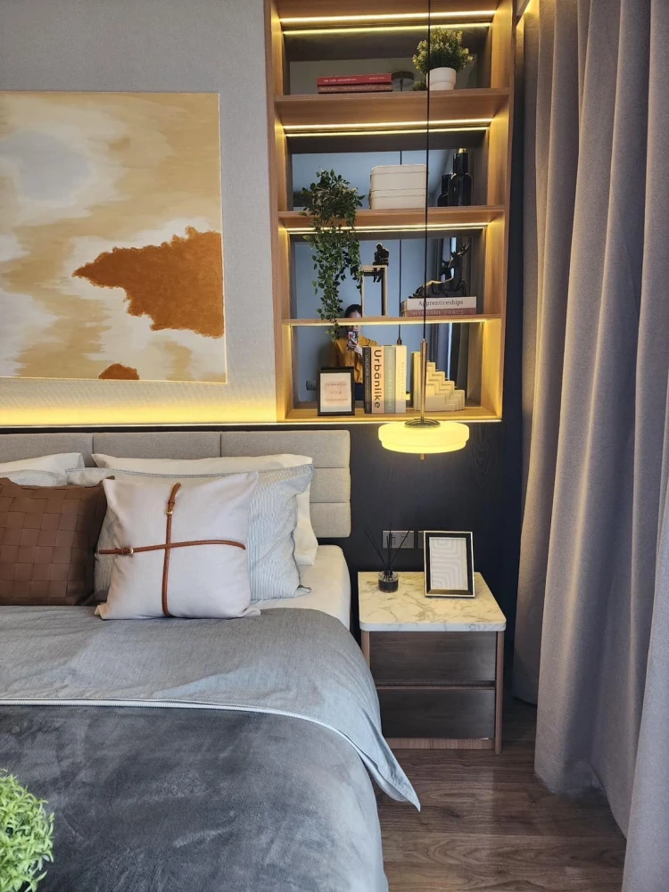For rent: Life Ladprao Valley, very high floor, 2 bedrooms, 2 bathrooms, great city view, very beautiful built-in room, fully furnished, just bring yo