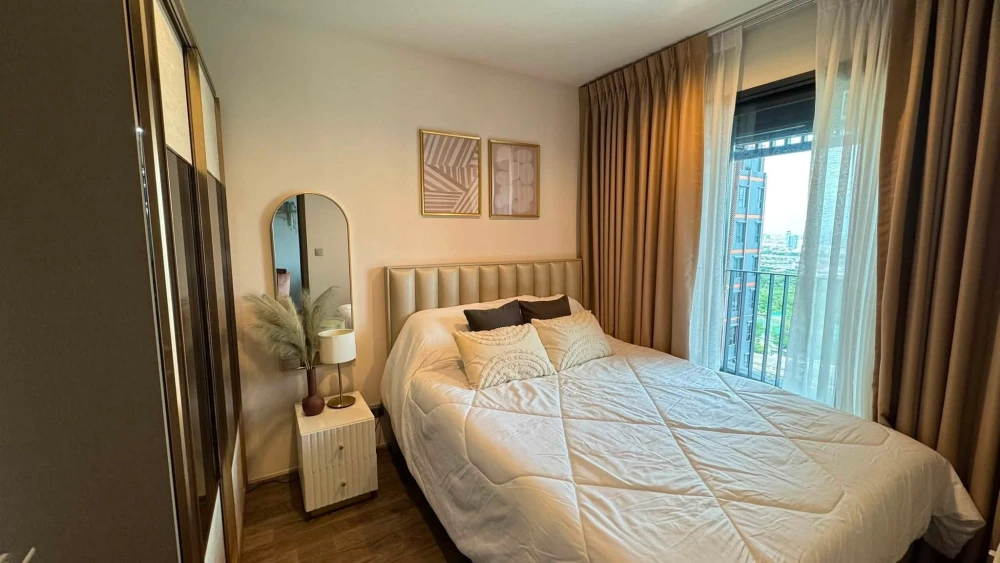 For rent: Life Ladprao Valley, spacious and comfortable room on a very high floor with amazing city views and great breeze. Book now!