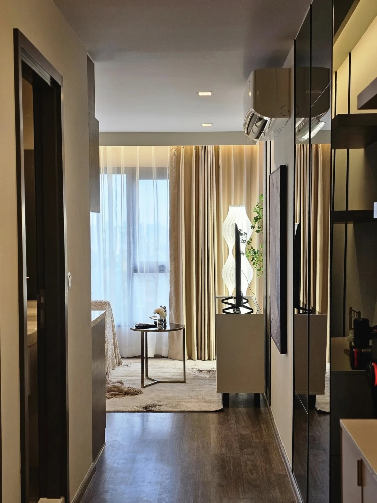 For rent: Life Ladprao Valley, high floor, nice room, built-in furniture, hurry and reserve now.