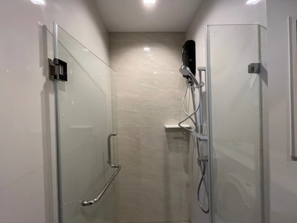For rent: Life Ladprao Valley, high floor, ready to move in, fully furnished, reserve now.