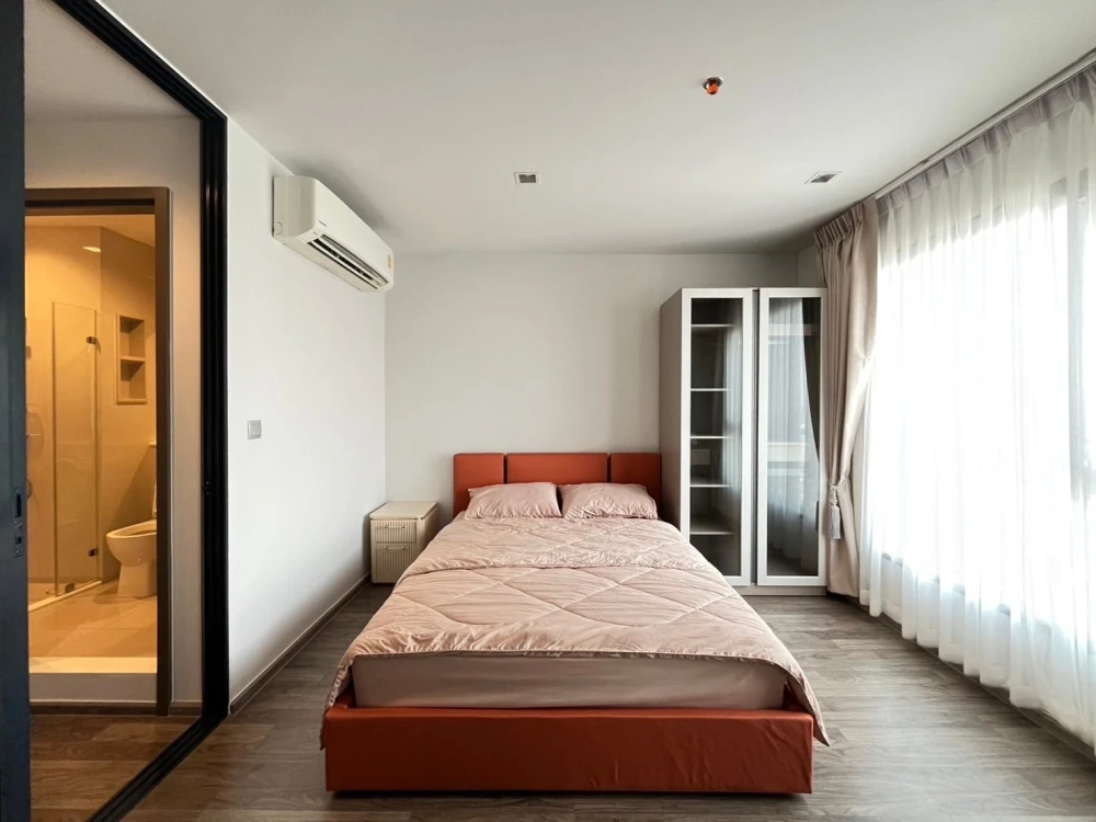 For rent: Life Ladprao Valley, high floor, ready to move in, fully furnished, reserve now.