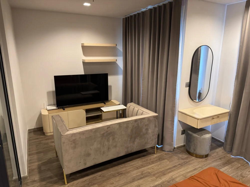 For rent: Life Ladprao Valley, a nice room, fully furnished, city view from a high floor, book now!