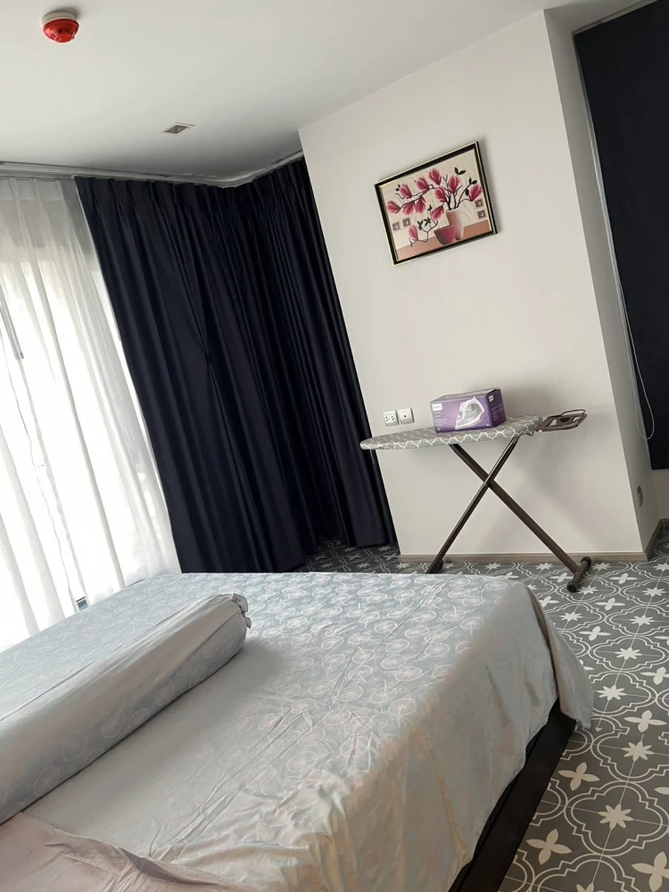 For rent: Life Ladprao Valley, corner room, very quiet, 2 bedrooms, 2 bathrooms, spacious area, comfortable, don't miss it.