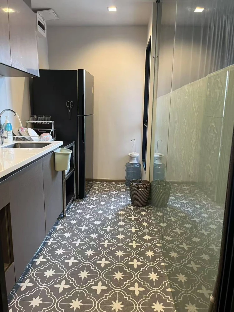 For rent: Life Ladprao Valley, corner room, very quiet, 2 bedrooms, 2 bathrooms, spacious area, comfortable, don't miss it.