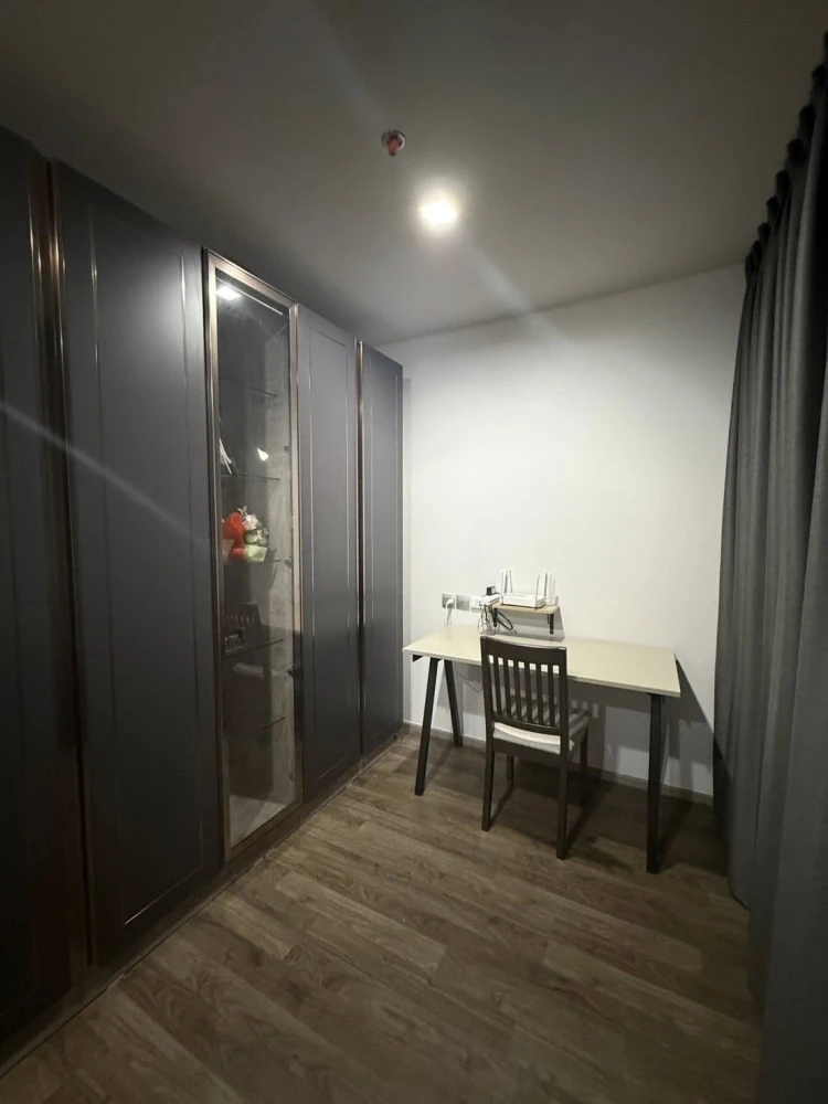 For rent: Life Ladprao Valley, studio room, high floor, garden and pool view, north facing (not hot, not direct sunlight). Don't miss out!