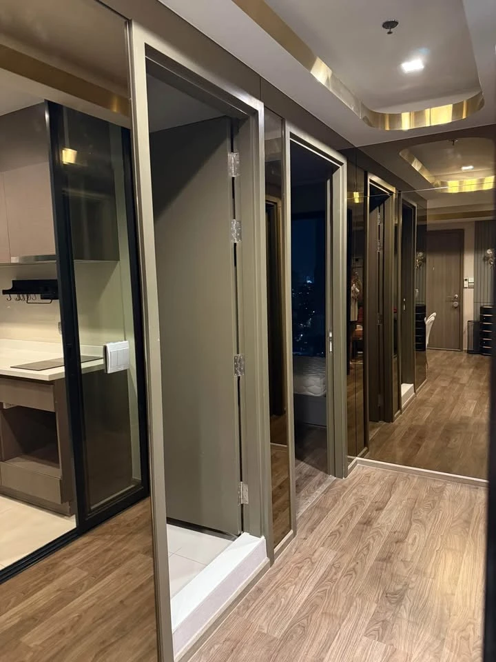 For rent: Life Ladprao Valley, a beautifully decorated room with stunning built-in walls and complete amenities. Reserve now!