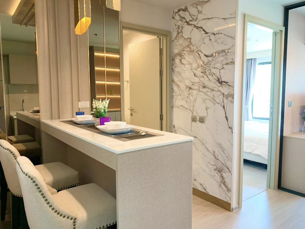 For rent: Life Ladprao, high-rise condo, beautifully decorated, with built-in furniture, ready to move in, hurry and book now!