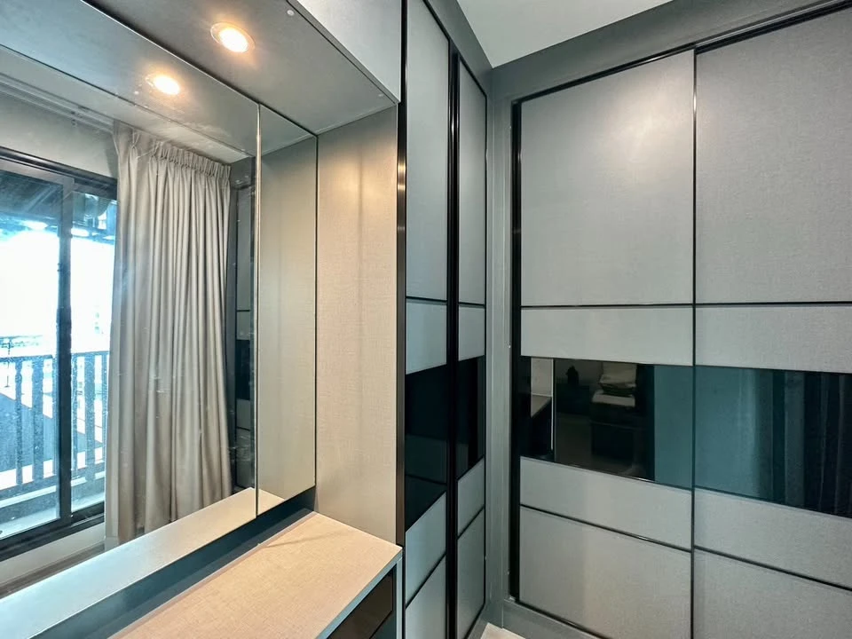 For rent: Life Ladprao condo, 11th floor, 35 sq.m., fully furnished. Just bring your belongings and move in.