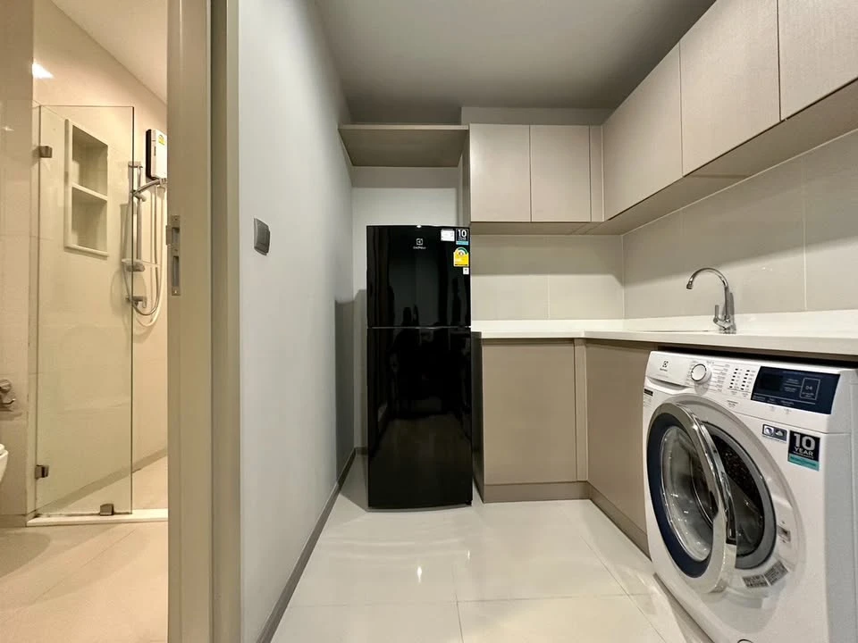 For rent: Life Ladprao condo, 11th floor, 35 sq.m., fully furnished. Just bring your belongings and move in.
