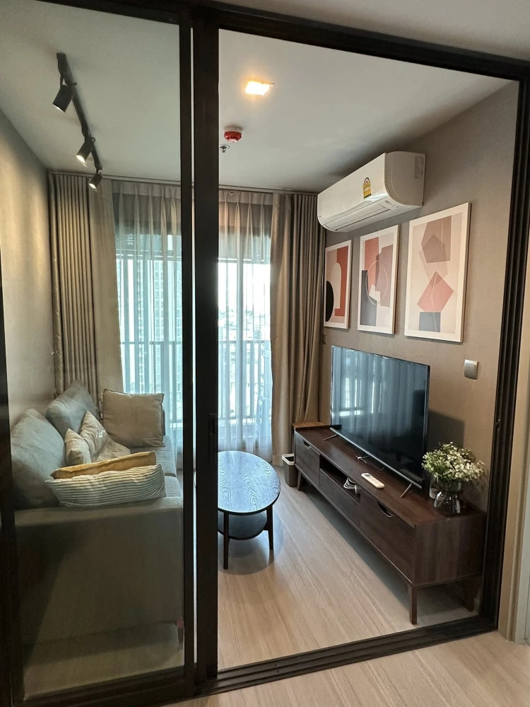 For rent: Life Ladprao, Building A (front), North facing, cool and comfortable, not hot, fully decorated, don't miss it.
