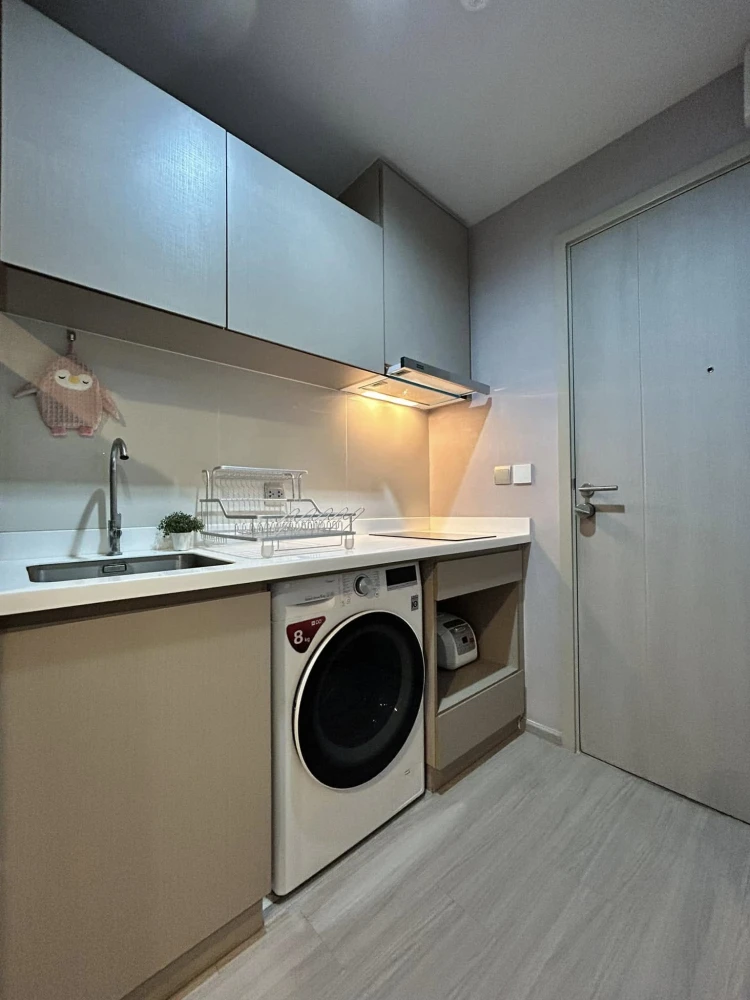 ให้เช่า Life Ladprao ห้อง Built-in โทนสีขาว วิวสวนรถไฟ ชั้นสูงชมพระอาทิตย์ตกสวย จองเลยอย่าลังเล