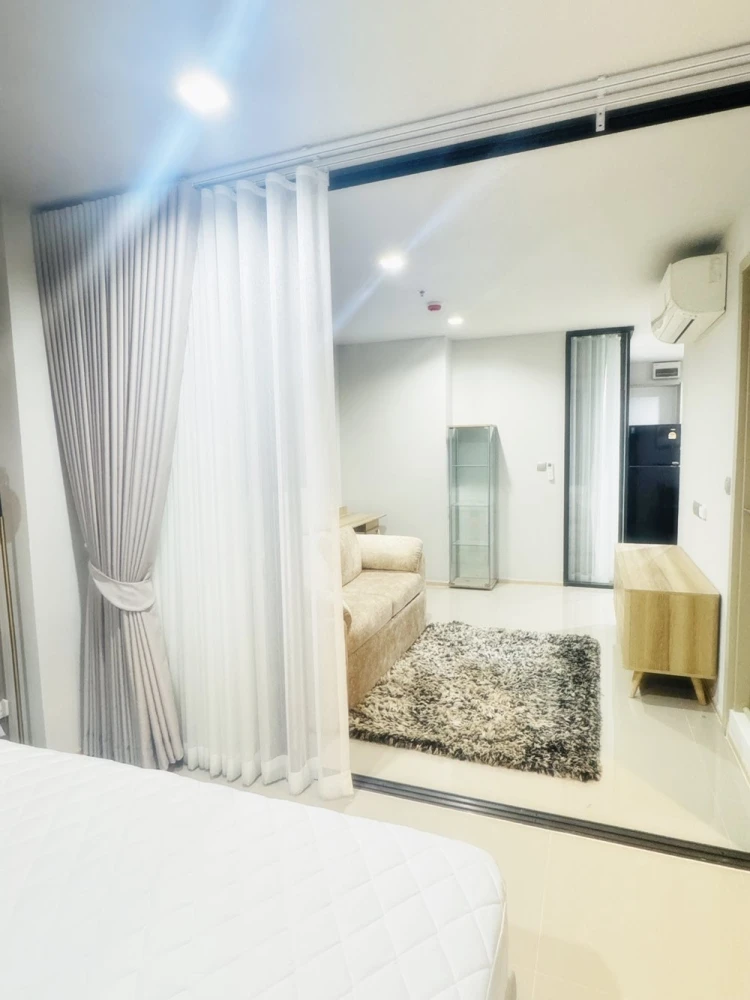 For rent: Life Ladprao, 20th floor room, very high, spacious room, comfortable, fully decorated, must arrange.