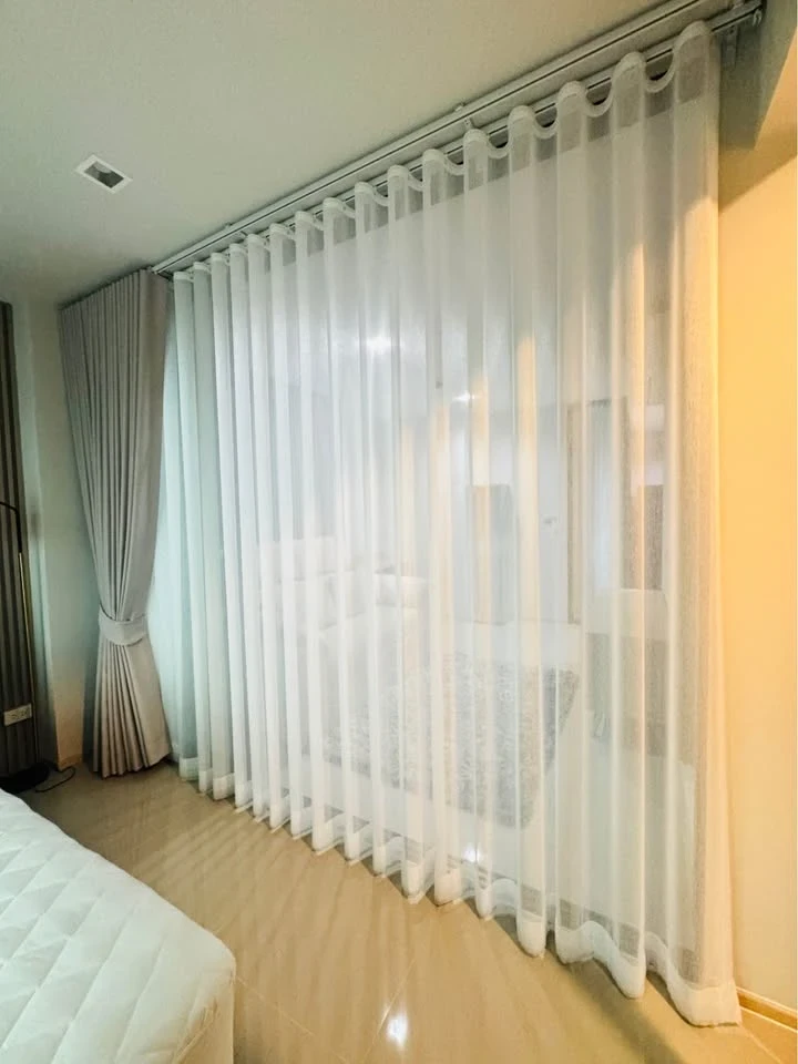 For rent: Life Ladprao, 20th floor room, very high, spacious room, comfortable, fully decorated, must arrange.