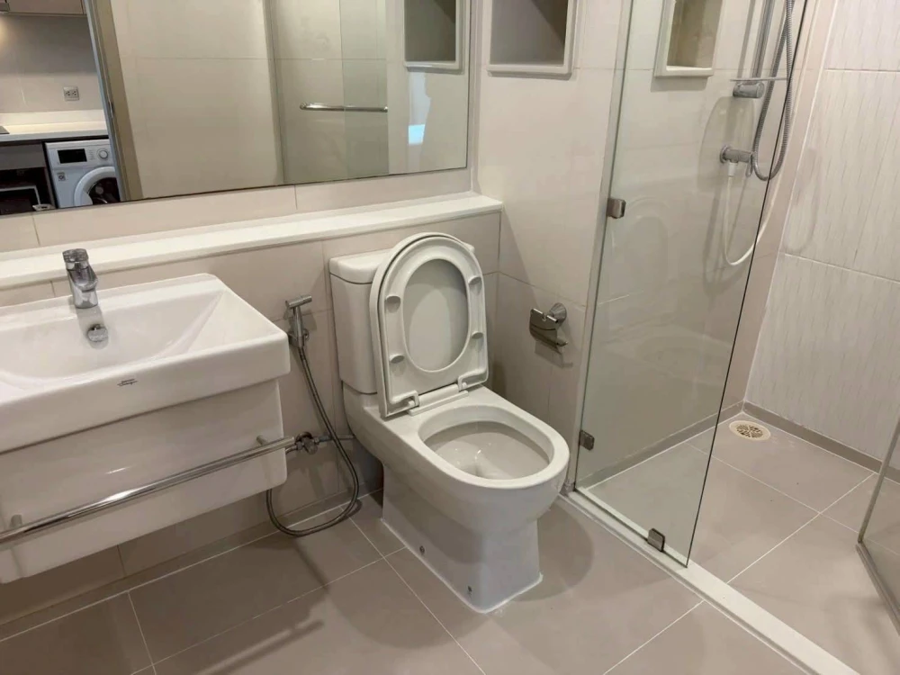 For rent: Life Ladprao, high floor, fully furnished + complete electrical appliances. Reserve now!