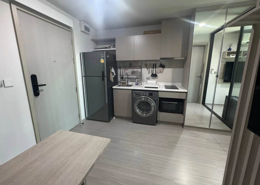For rent: Life Ladprao, nice room, high floor, fully furnished, book now before you miss out++