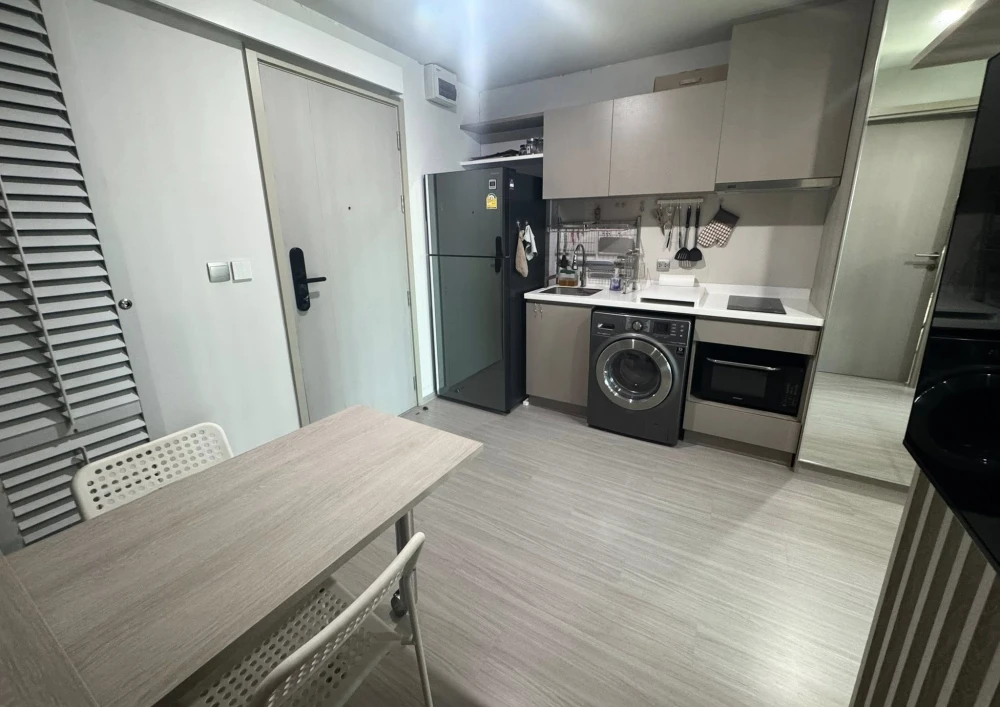 For rent: Life Ladprao, nice room, high floor, fully furnished, book now before you miss out++