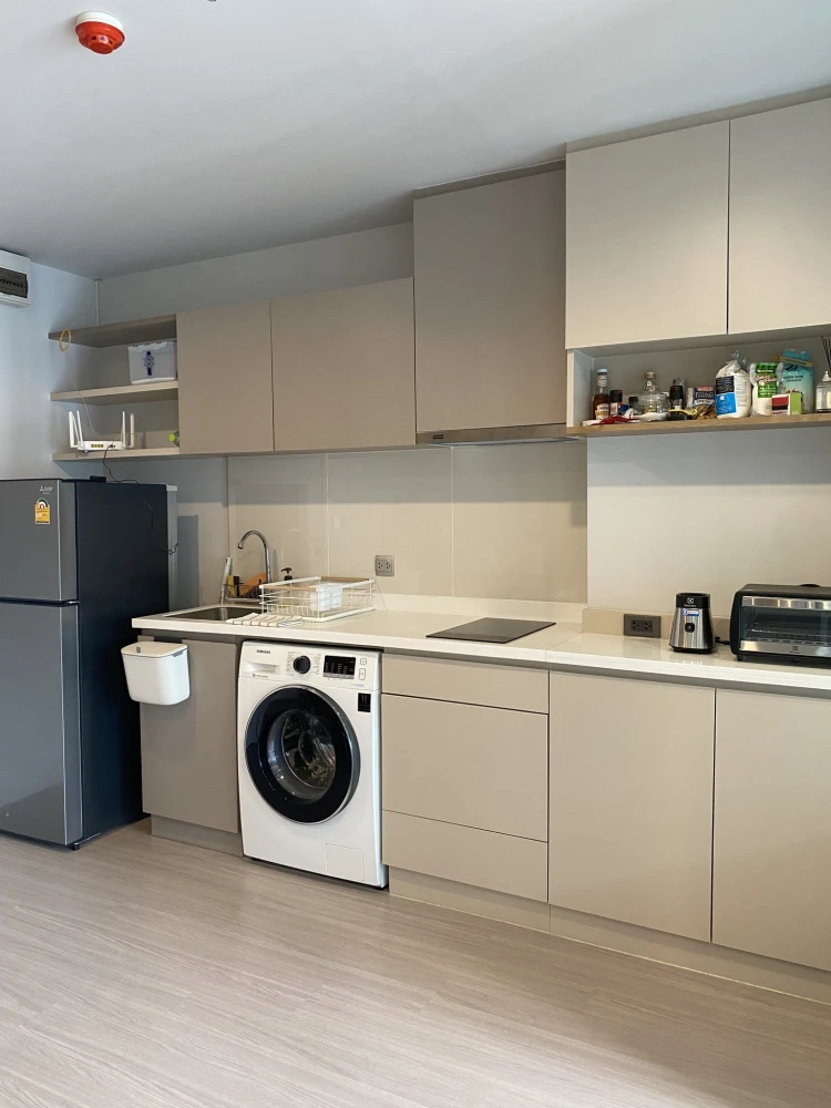 For rent: Life Ladprao, room on a very high floor with a stunning city view. Reserve now, get it first.
