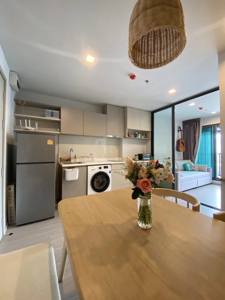 For rent: Life Ladprao, room on a very high floor with a stunning city view. Reserve now, get it first.