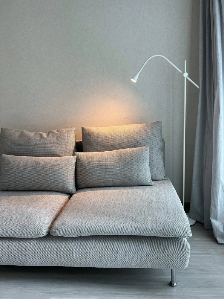 For rent: Life Ladprao, a room decorated in a Muji minimalist style, with a beautiful view from a high floor. With a good deal like this, what are you