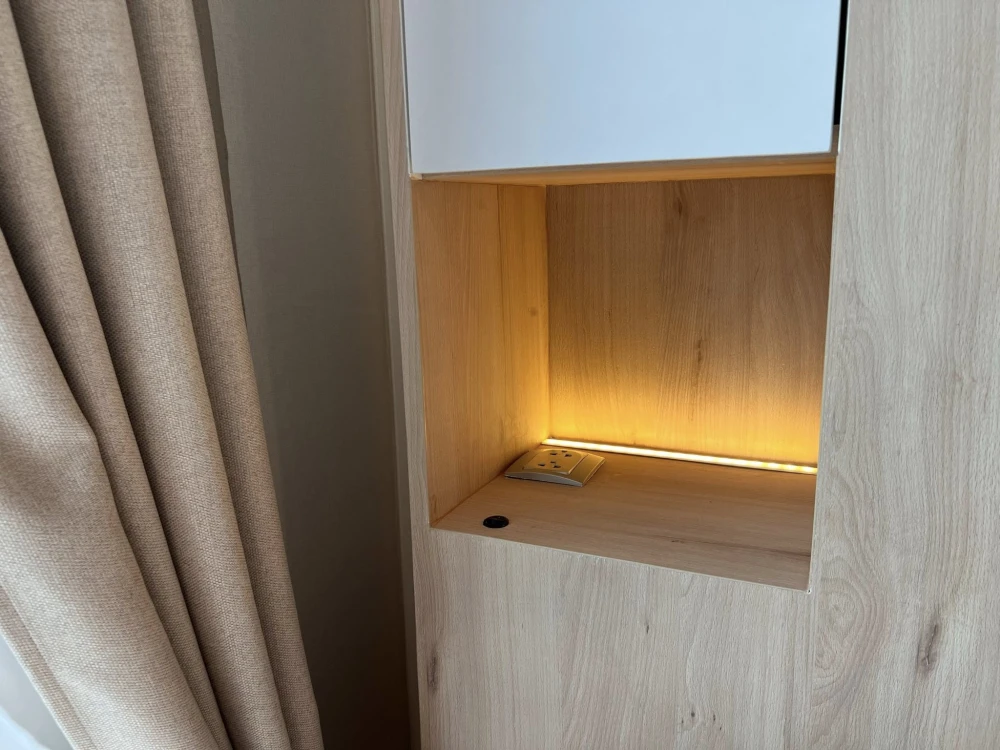 For rent: Life Ladprao, a room decorated in a Muji minimalist style, with a beautiful view from a high floor. With a good deal like this, what are you