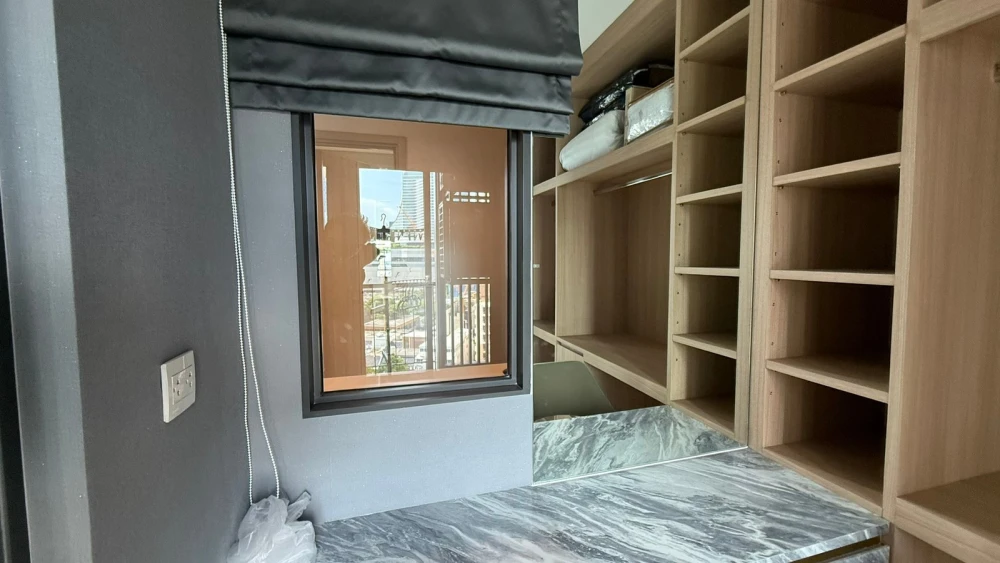For rent: Life One Wireless, 14th floor, city view, fully furnished, very livable. Book now!