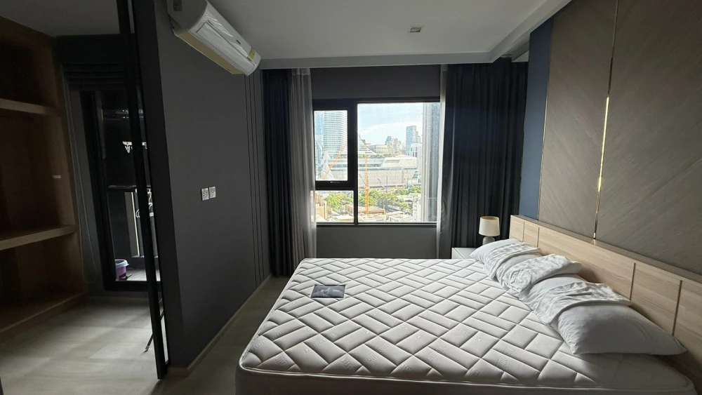 For rent: Life One Wireless, 14th floor, city view, fully furnished, very livable. Book now!