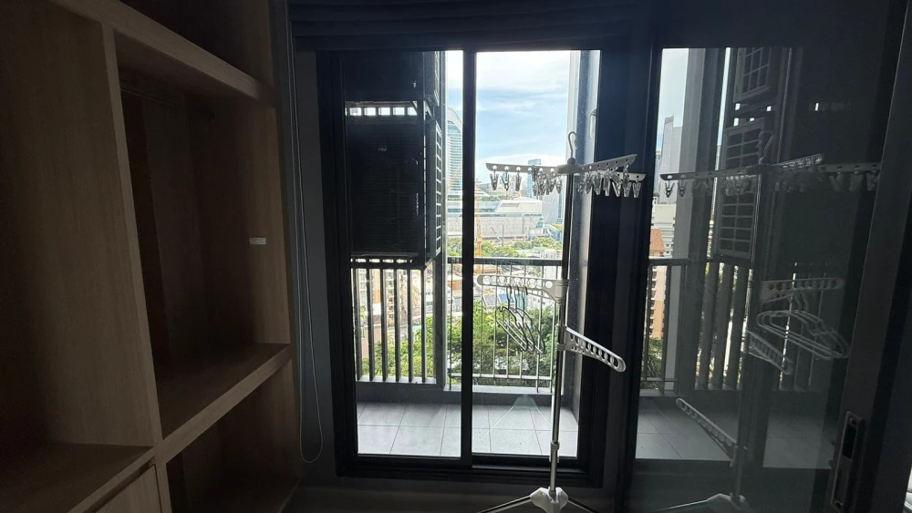 For rent: Life One Wireless, 14th floor, city view, fully furnished, very livable. Book now!