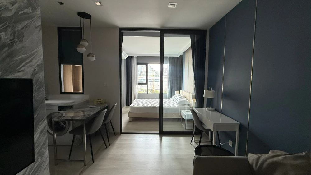 For rent: Life One Wireless, 14th floor, city view, fully furnished, very livable. Book now!