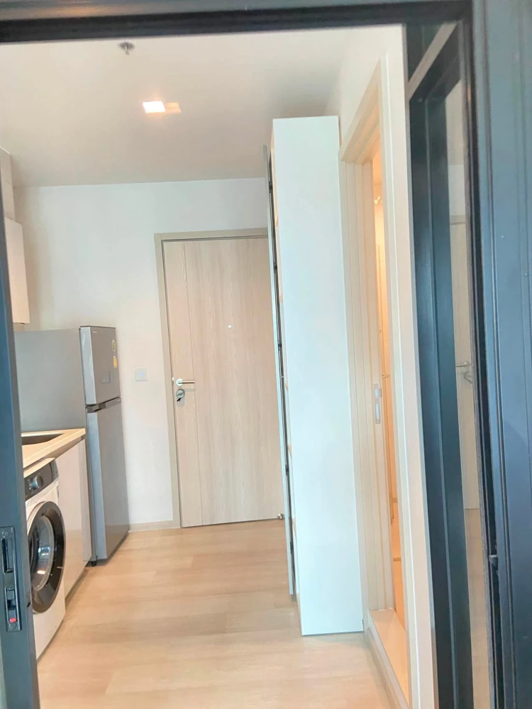 For rent: Life One Wireless, 15th floor, fully furnished unit. Very livable. Book now! Don't miss out!