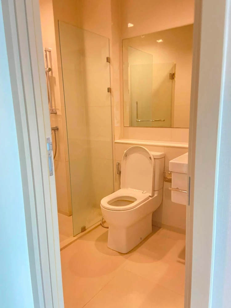 For rent: Life One Wireless, 15th floor, fully furnished unit. Very livable. Book now! Don't miss out!