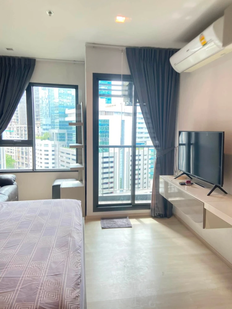 For rent: Life One Wireless, 15th floor, fully furnished unit. Very livable. Book now! Don't miss out!