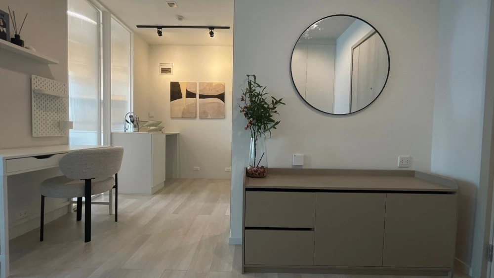 For rent: Life One Wireless, 26th floor. High floor, bright and airy view. Fully furnished with all appliances. Ready to move in.