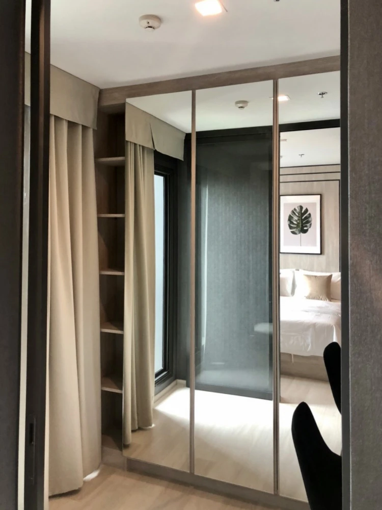 For rent Life One Wireless, 26th floor, beautifully decorated, simple, luxurious, and expensive-looking. Beautiful view from the high floor. All furn