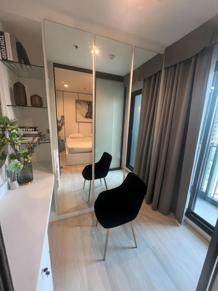 For rent: Life One Wireless, 36th floor, high floor, fully furnished, ready to move in. Book now! A great place to live.
