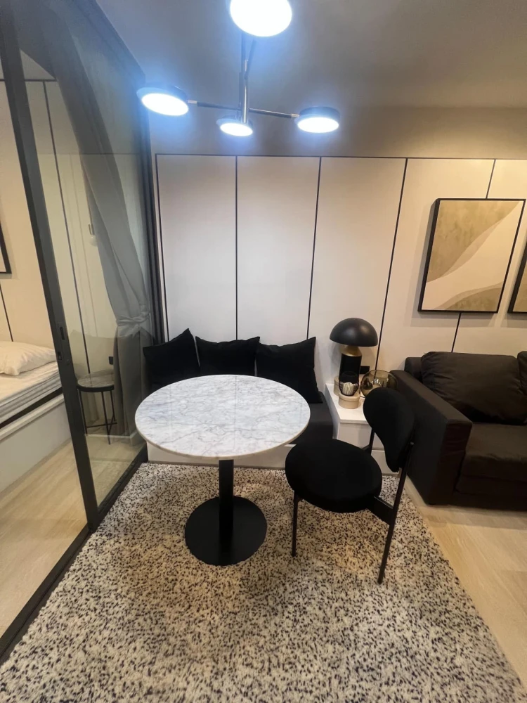 For rent: Life One Wireless, 36th floor, high floor, fully furnished, ready to move in. Book now! A great place to live.