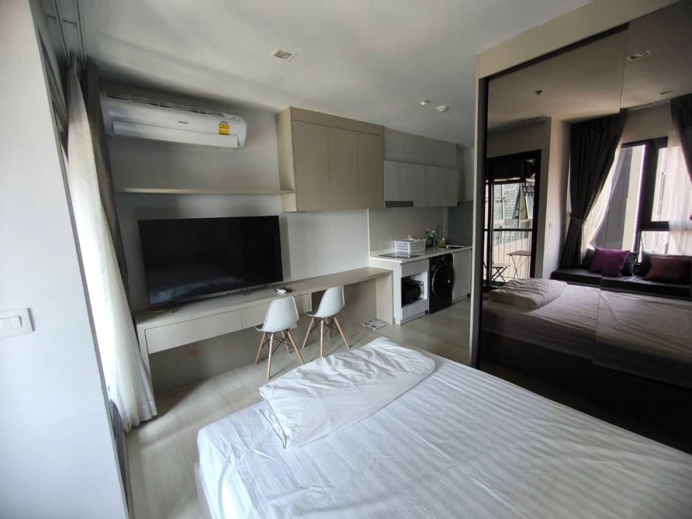 For rent, Life One Wireless, 39th floor, high floor, good view, fully furnished, nice to live in, reserve now, don't miss out.