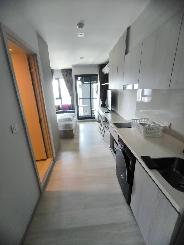 For rent, Life One Wireless, 39th floor, high floor, good view, fully furnished, nice to live in, reserve now, don't miss out.