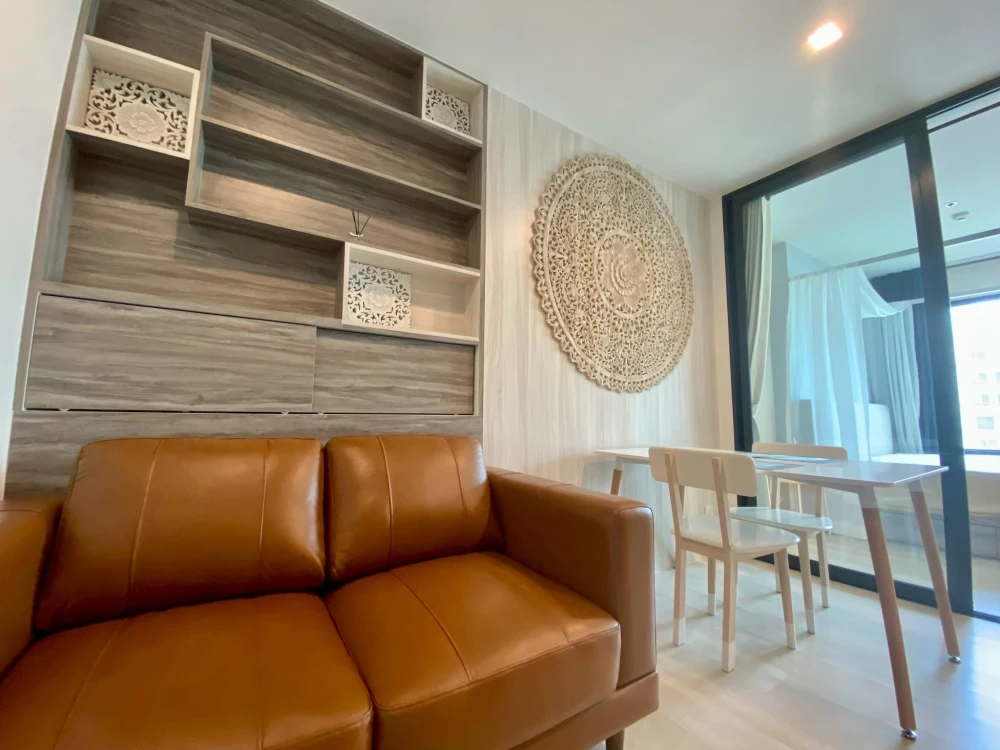 For rent, Life One Wireless, 6th floor, fully furnished room, ready to move in, hurry and reserve now, don't wait.