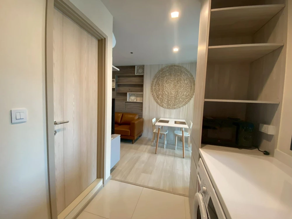 For rent, Life One Wireless, 6th floor, fully furnished room, ready to move in, hurry and reserve now, don't wait.