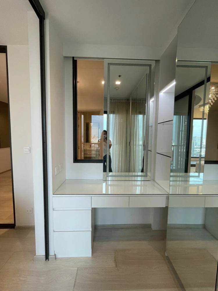 For rent: Life one wireless, high floor room, built-in decoration, looks great and comfortable, complete with electrical appliances. You must book thi