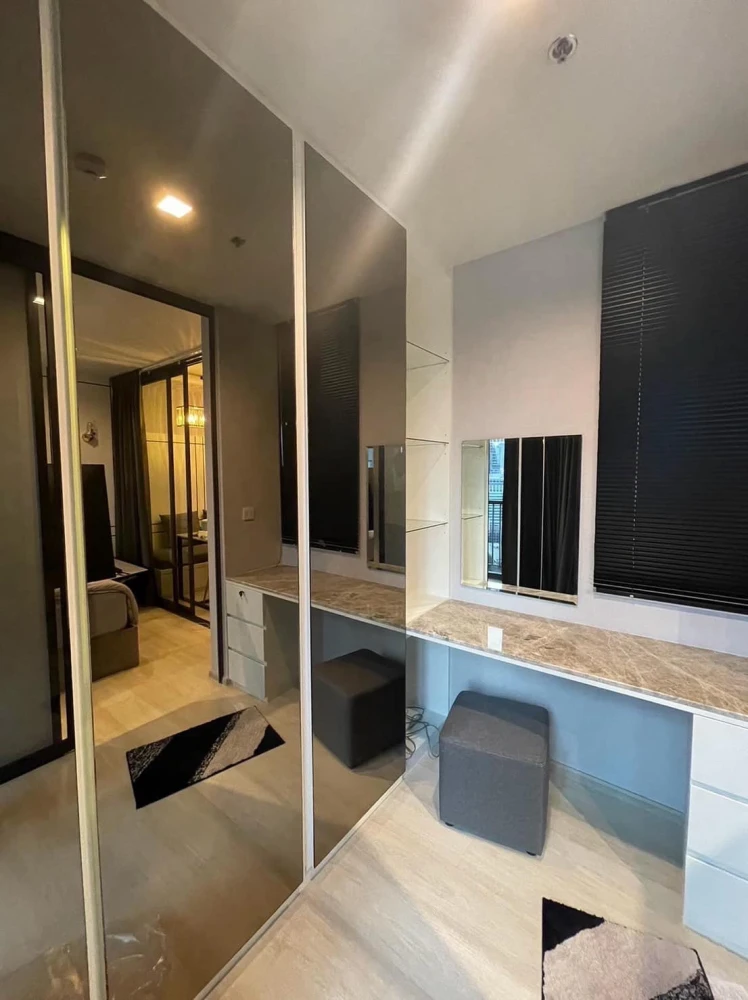 For rent: Life One Wireless, high floor, ready to move in, fully furnished, reserve now.