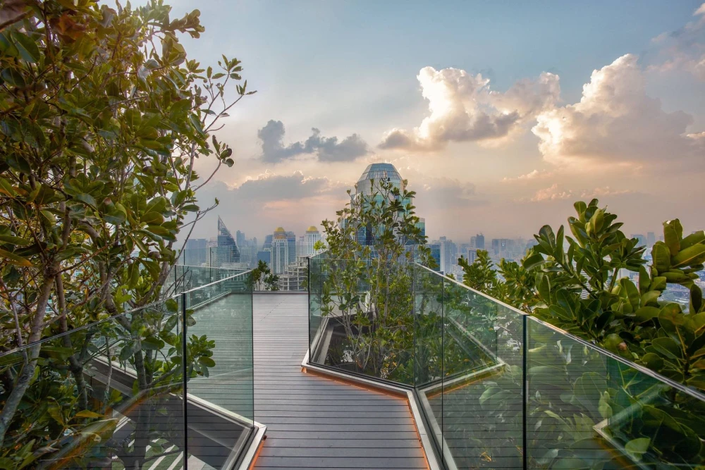 For rent: Life One Wireless, high floor, ready to move in, fully furnished. Hurry and reserve now, don't miss out!